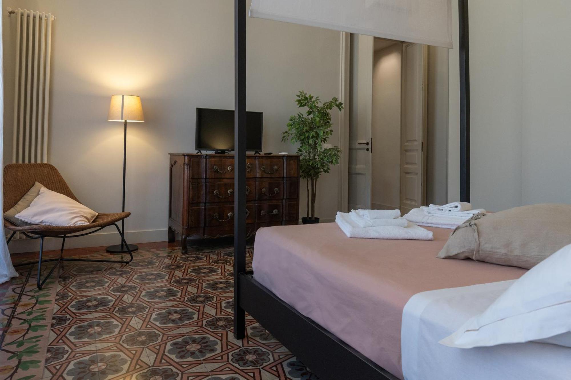 Mirone - Suite Apartments Catania Centro Экстерьер фото